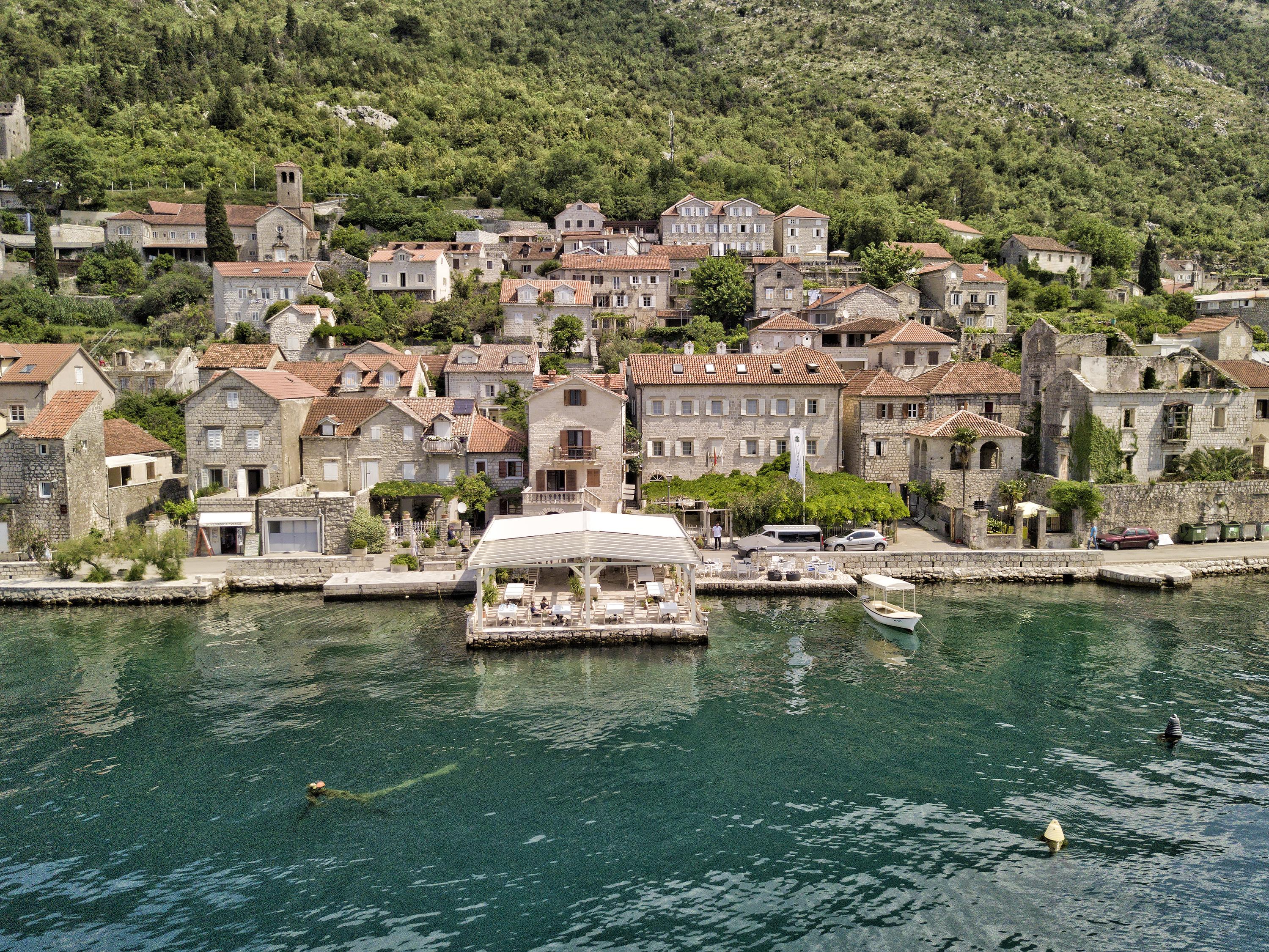 Apartments Admiral Perast Buitenkant foto