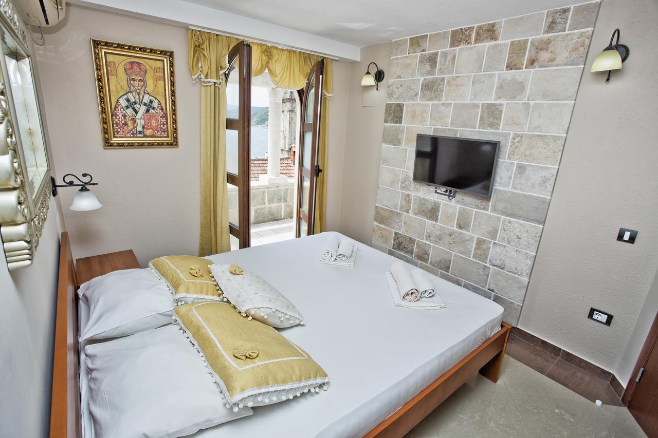 Apartments Admiral Perast Buitenkant foto